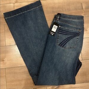 NWT 7 For All Mankind DOJO Flare Jeans Sz 32